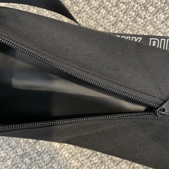 NWT Victorias Secret Pink Cooler Sling Can  Insulated Carrier Good Vibes Black - Picture 3 of 6